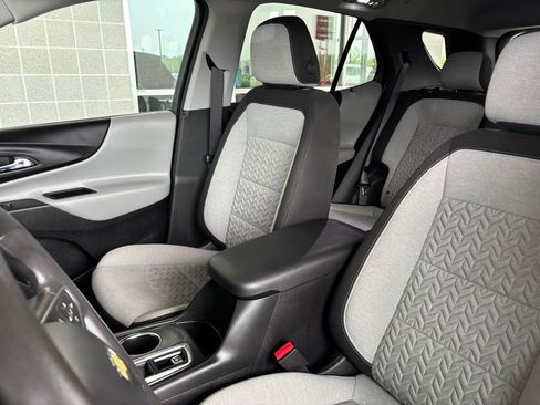 Used 2023 Chevrolet Equinox LT w/ LPO, Floor Liner Package FWD image 13