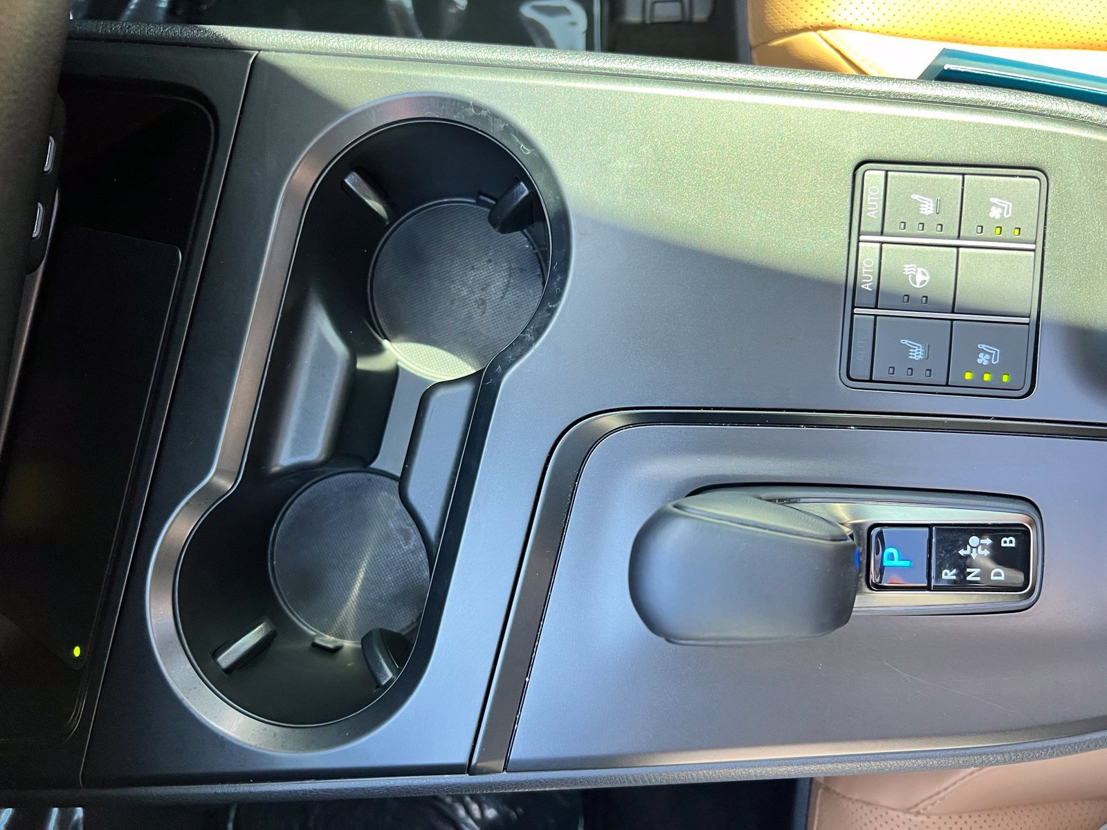 Used 2025 Lexus UX 300h FWD w/ Cold Area Package image 46