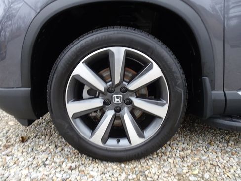 Used 2025 Honda Pilot Elite image 37