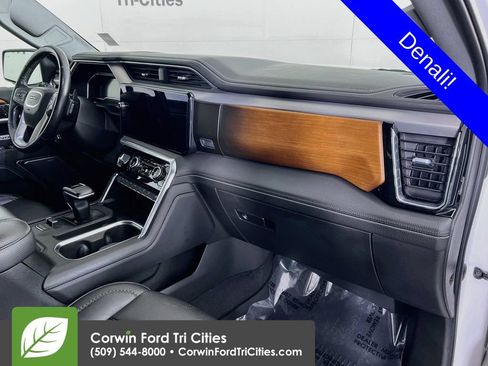 Used 2022 GMC Sierra 1500 Denali w/ Denali Reserve Package AWD/4WD image 31