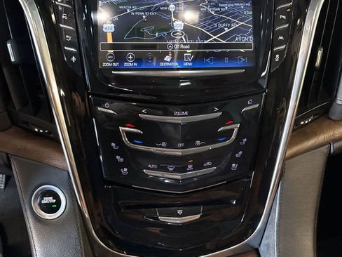 Used 2016 Cadillac Escalade ESV Premium AWD/4WD image 36