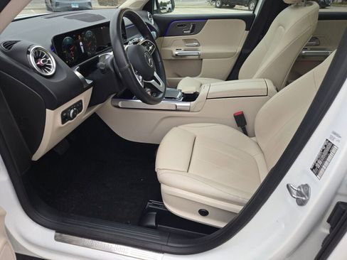 Used 2021 Mercedes-Benz GLB 250 4MATIC image 26