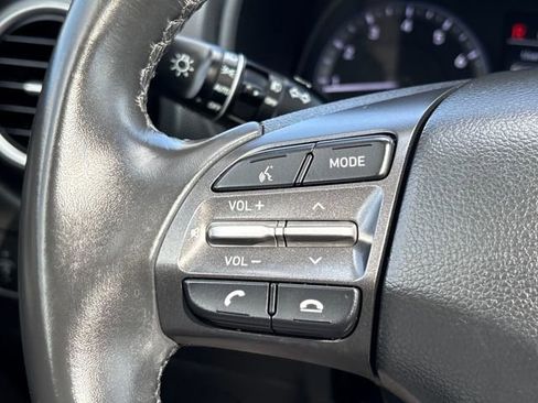 Used 2021 Hyundai Kona Limited w/ Cargo Package image 20