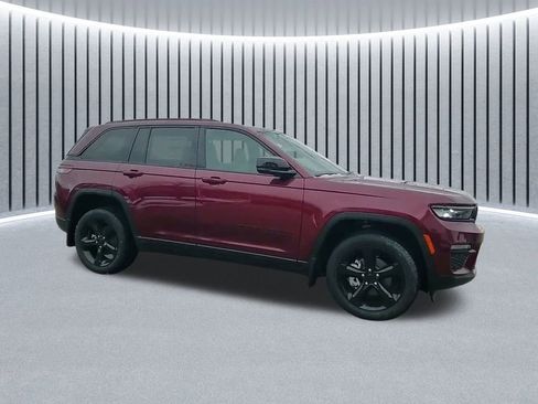 New 2025 Jeep Grand Cherokee Limited w/ Luxury Tech Group II image 4