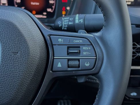 Used 2025 Honda Accord Sport image 28