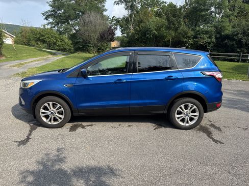 Used 2017 Ford Escape SE AWD/4WD image 5