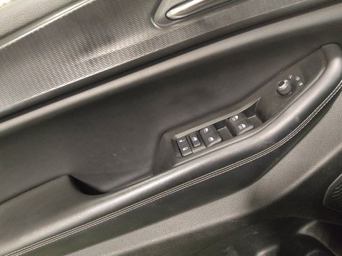 Used 2024 Jeep Grand Cherokee Laredo RWD image 27