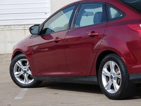 Used 2014 Ford Focus SE image 31