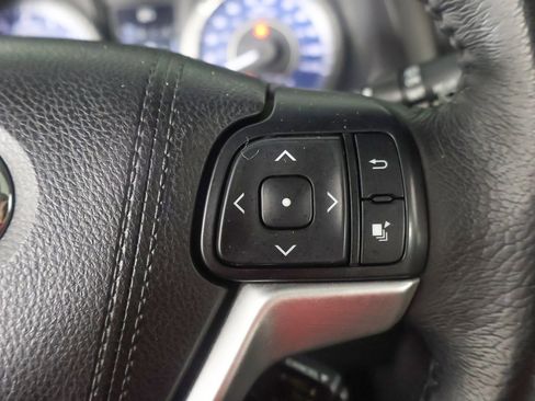 Used 2017 Toyota Sienna XLE w/ XLE Navigation Package image 37