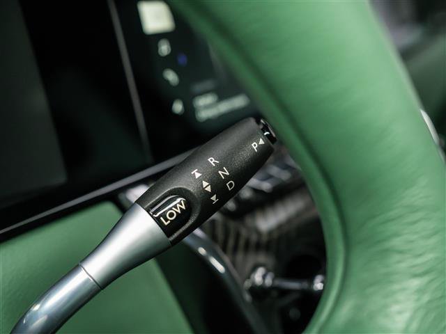 Used 2025 Rolls-Royce Cullinan AWD/4WD image 21