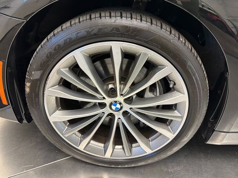 Used 2023 BMW 540i xDrive w/ Premium Package image 41