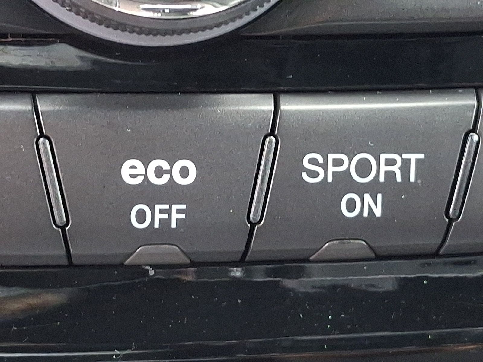 Used 2019 Jeep Grand Cherokee Altitude AWD/4WD image 30