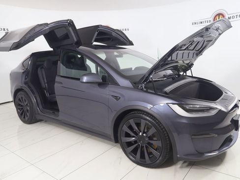 Used 2022 Tesla Model X image 26
