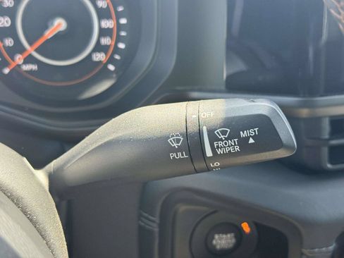 Used 2024 Jeep Gladiator Mojave AWD/4WD image 24
