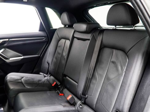 Used 2019 Audi Q3 2.0T Premium w/ Convenience Package AWD/4WD image 44