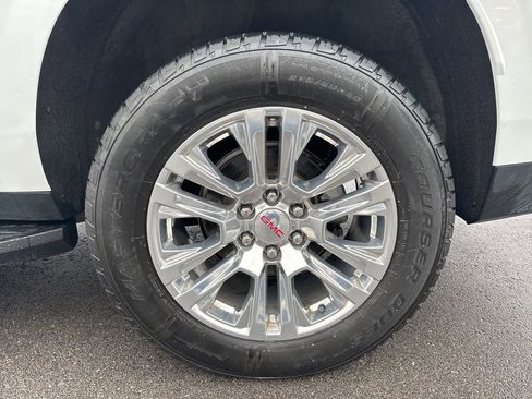 Used 2022 GMC Yukon XL Denali image 31