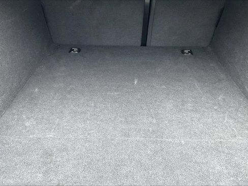 Used 2022 Porsche Taycan image 24