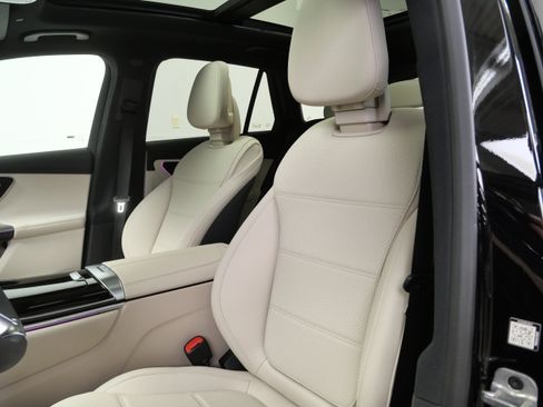 New 2026 Mercedes-Benz GLC 300 4MATIC image 12