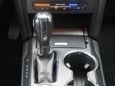 Used 2019 Ford Explorer XLT AWD/4WD image 23