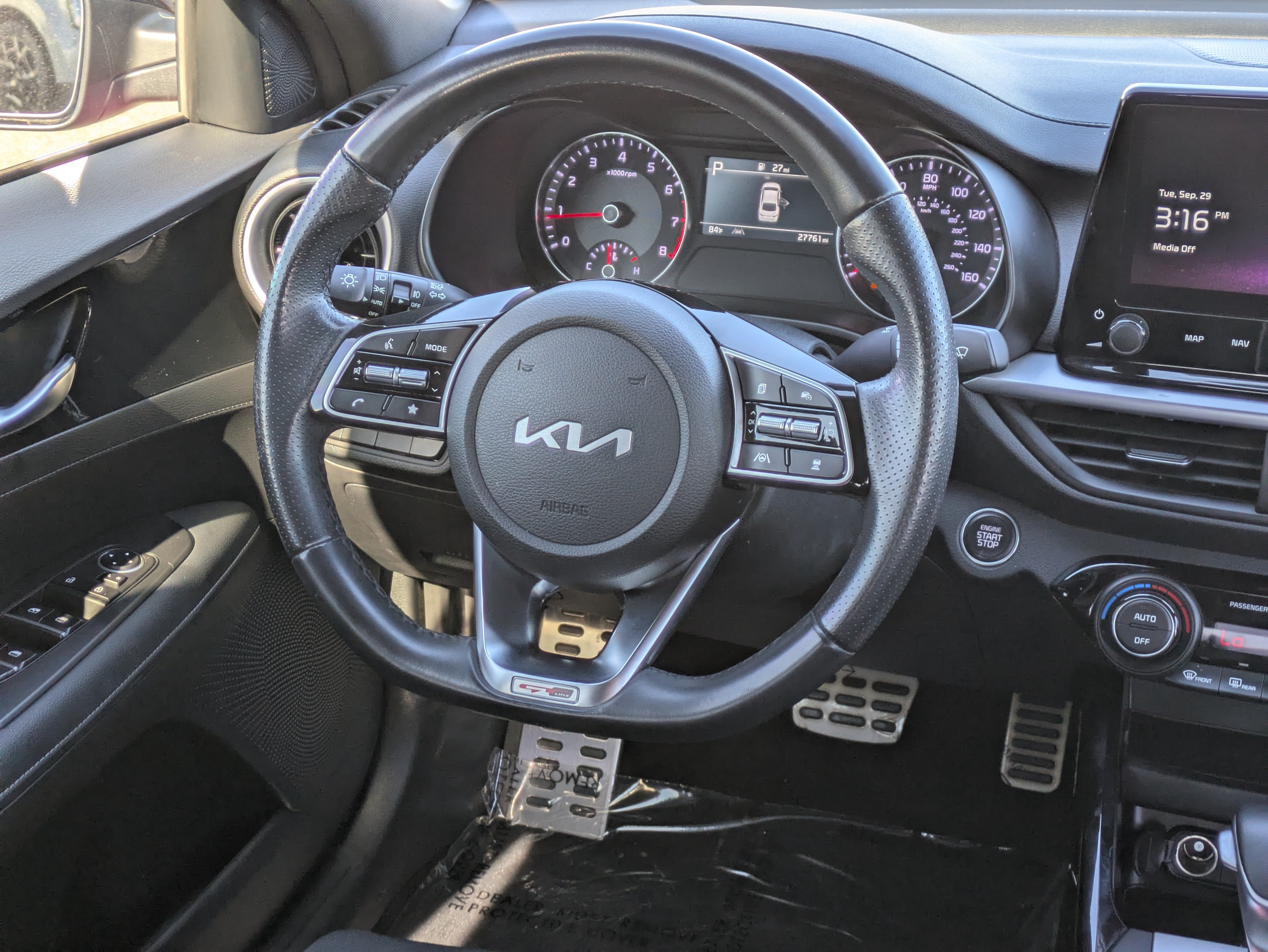 Certified 2024 Kia Forte GT-Line FWD image 15