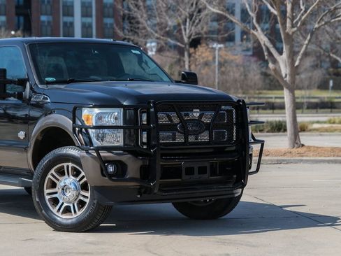 Used 2015 Ford F250 King Ranch w/ FX4 Off-Road Package image 3