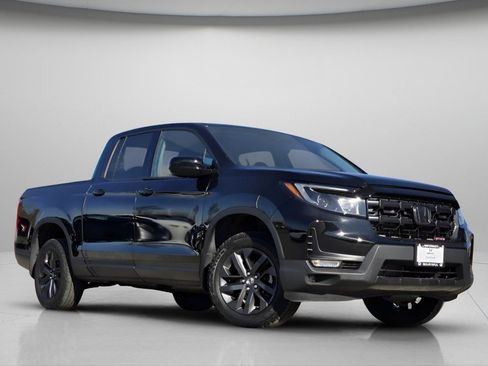 Used 2024 Honda Ridgeline Sport image 2