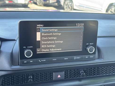 Used 2024 Honda CR-V EX image 11