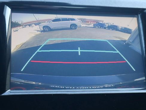 Used 2019 Toyota Camry SE w/ Carpet Mat Package image 61