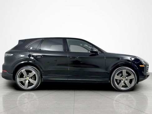 Used 2023 Porsche Cayenne S image 6