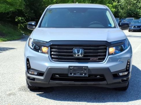 Used 2023 Honda Ridgeline Sport image 2