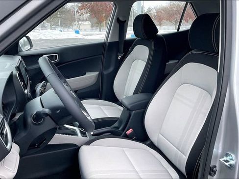 New 2026 Hyundai Venue SEL image 9