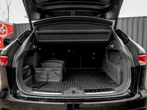 New 2026 Jaguar F-PACE R-Dynamic S image 9