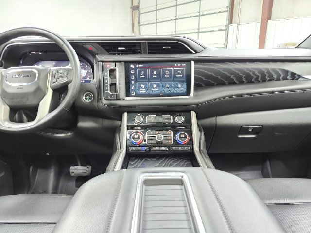 Used 2023 GMC Yukon Denali w/ LPO, Floor Liner Package AWD/4WD image 26