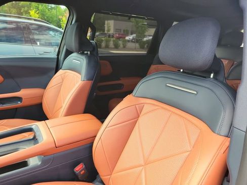 New 2027 Kia Telluride SX FWD image 16