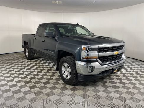 Used 2018 Chevrolet Silverado 1500 LT w/ All Star Edition AWD/4WD image 17