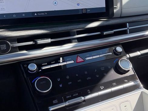 Certified 2024 Hyundai Santa Fe Limited image 30