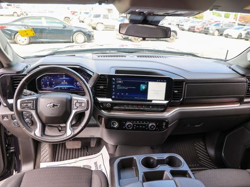 Used 2024 Chevrolet Silverado 1500 LT RWD image 38