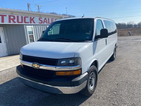Used 2015 Chevrolet Express 3500 LT w/ LT Preferred Equipment Group image 3