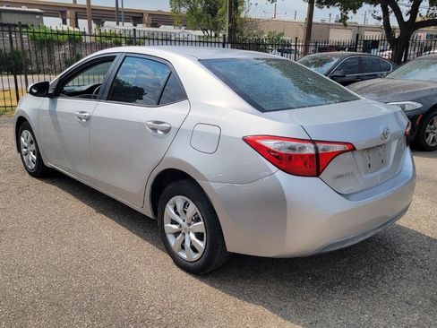 Used 2016 Toyota Corolla LE FWD image 11