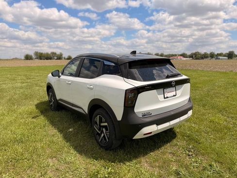 New 2026 Nissan Kicks SV FWD image 7