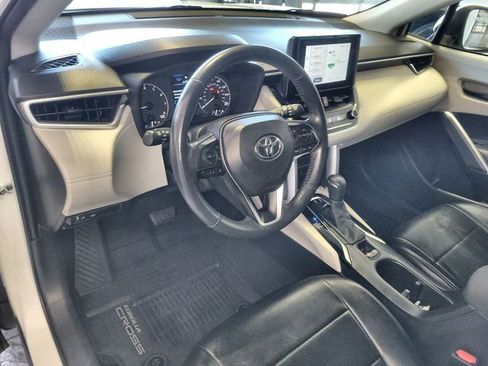 Used 2024 Toyota Corolla Cross LE FWD image 14
