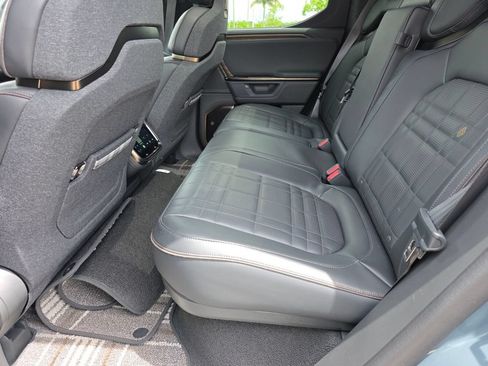 Used 2025 Rivian R1T Premium AWD/4WD image 22