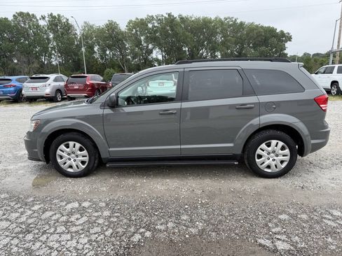 Used 2020 Dodge Journey SE FWD image 6