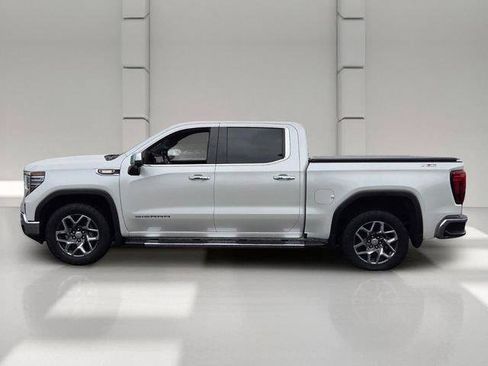 Certified 2022 GMC Sierra 1500 SLT w/ SLT Premium Plus Package AWD/4WD image 2