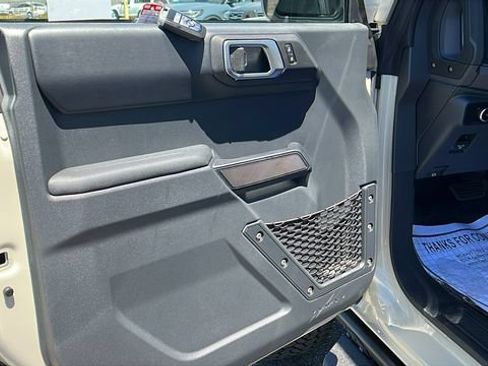 New 2026 Ford Bronco Badlands AWD/4WD image 14