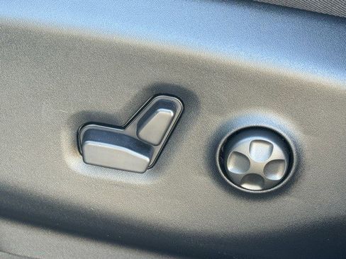 New 2026 Chrysler Pacifica Limited w/ S Appearance Package image 12