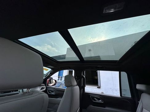 Used 2021 Chevrolet Suburban LT w/ LT Signature Package image 36