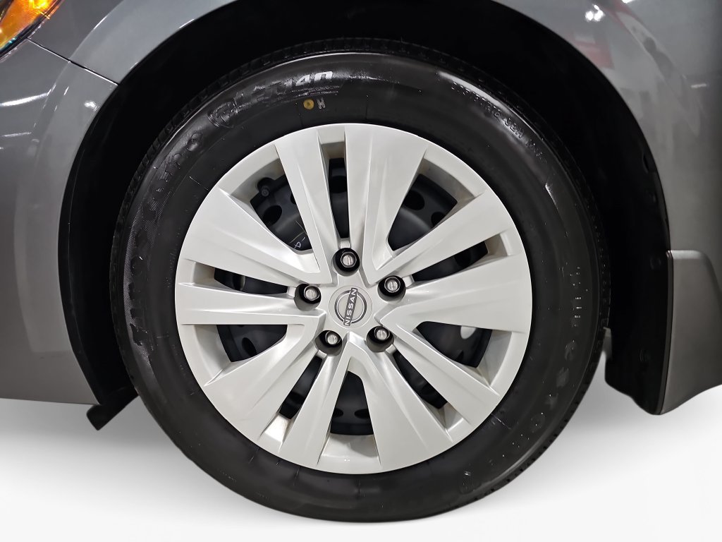 Used 2025 Nissan Sentra S FWD image 22