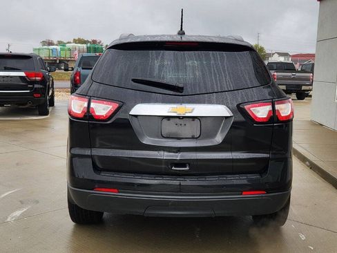 Used 2016 Chevrolet Traverse LT w/ Style and Technology Package FWD image 5
