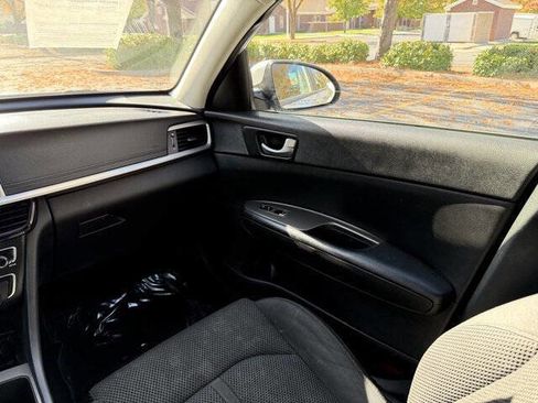 Used 2020 Kia Optima LX image 20
